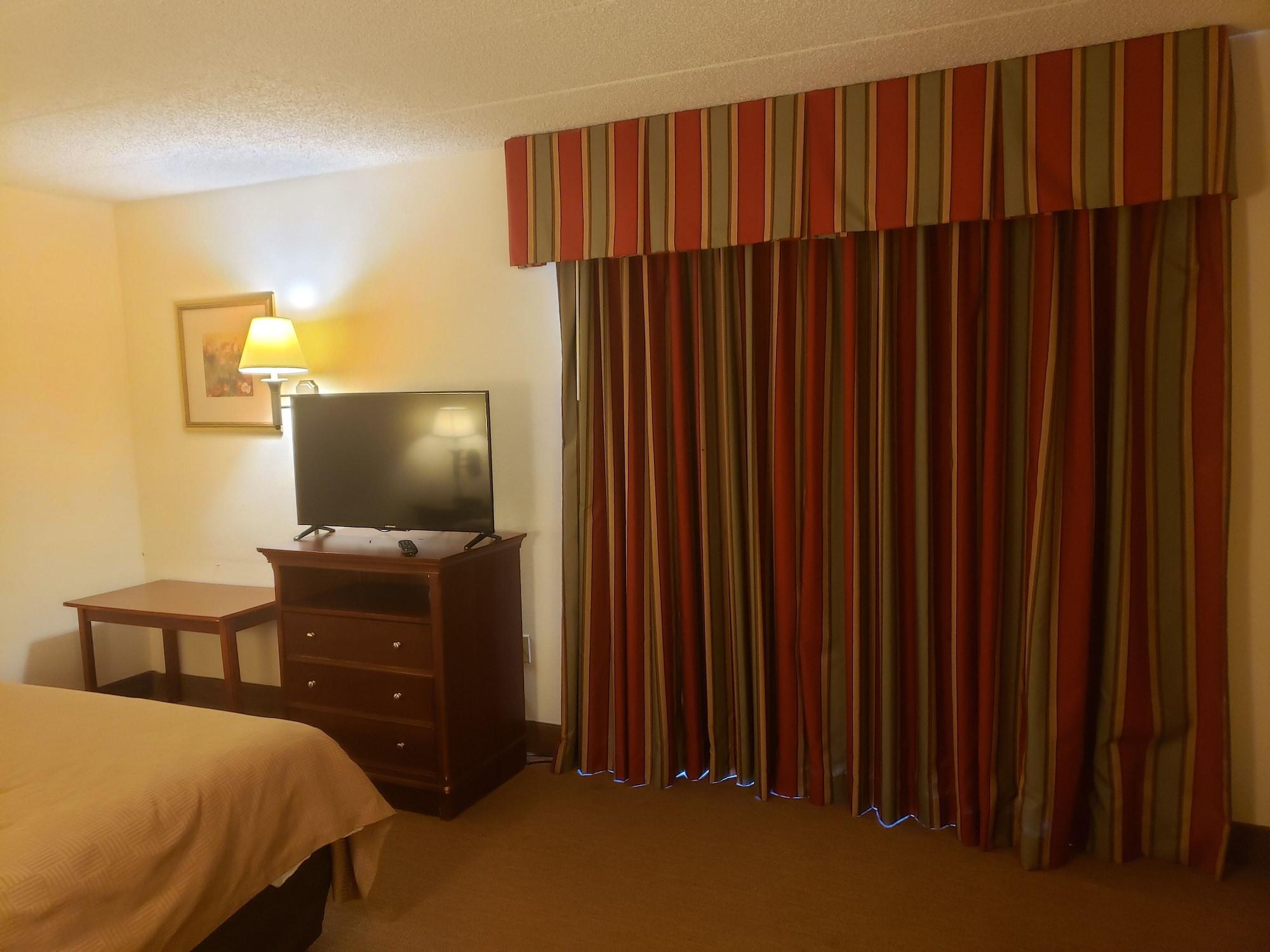 Tulsa Square Hotel Central, I-44 By Oyo Екстер'єр фото