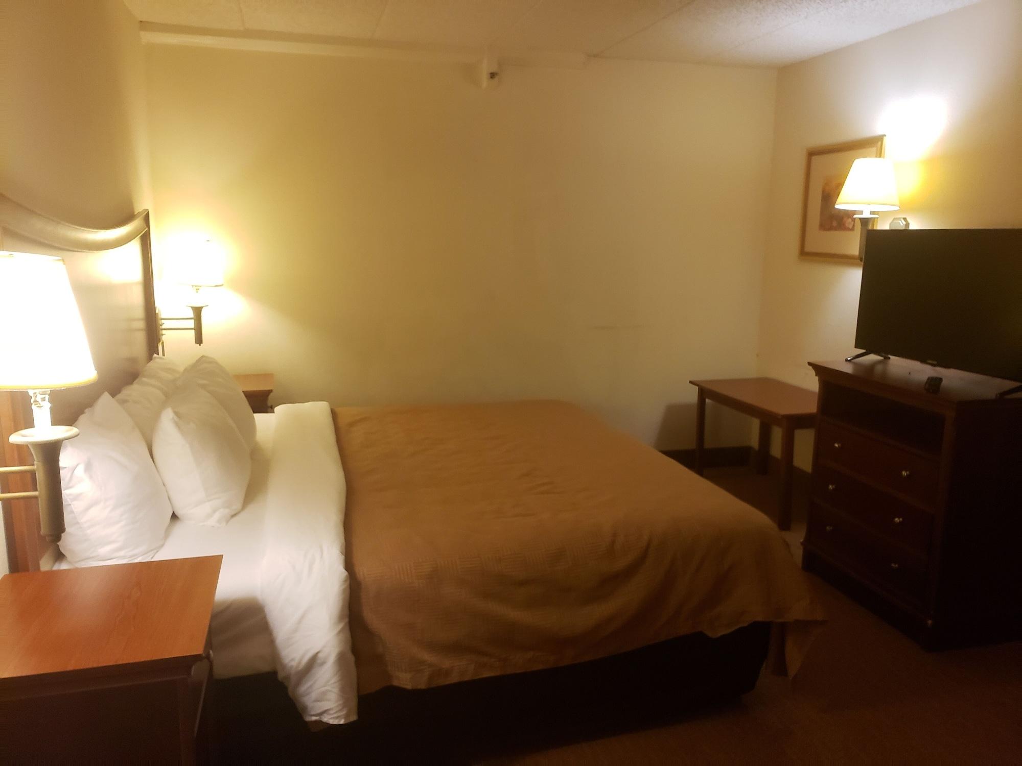 Tulsa Square Hotel Central, I-44 By Oyo Екстер'єр фото