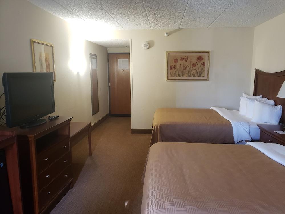 Tulsa Square Hotel Central, I-44 By Oyo Екстер'єр фото