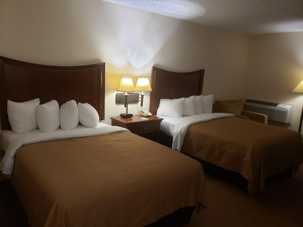 Tulsa Square Hotel Central, I-44 By Oyo Екстер'єр фото